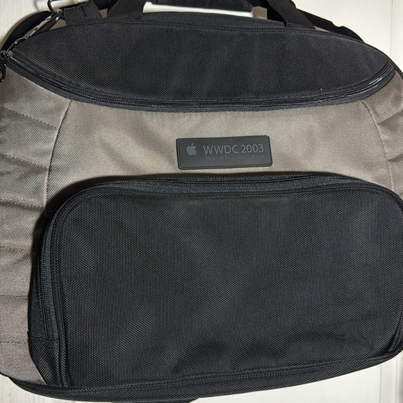 Vintage Apple WorldWide Developers Conference WWDC 2003 Shoulder Laptop Bag - Picture 2 of 9